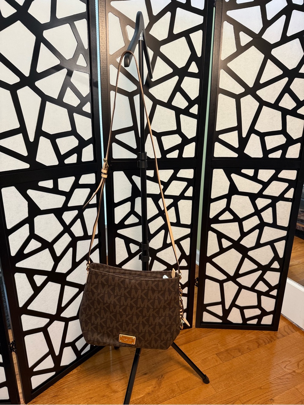 Michael Kors Brown Monogram Jet Set Travel Messenger Crossbody with Gold Plate